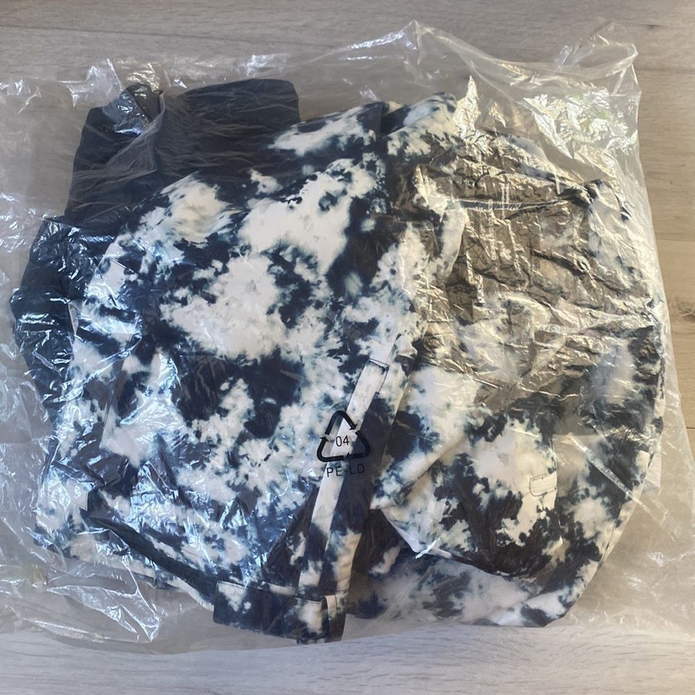 ONESKEE Women's Blue Tie Dye Original Pro Snow Suit Small Long NWT in packaging - Picture 10 of 10